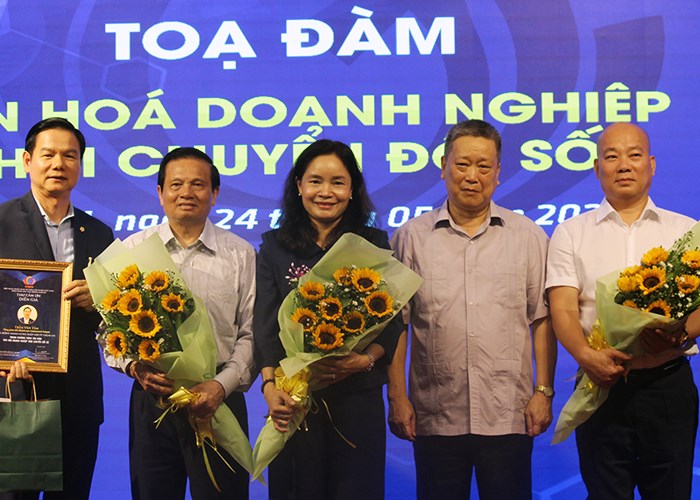 Văn hóa doanh nghiệp là “sợi chỉ đỏ” để doanh nghiệp phát triển bền vững - Anh 3