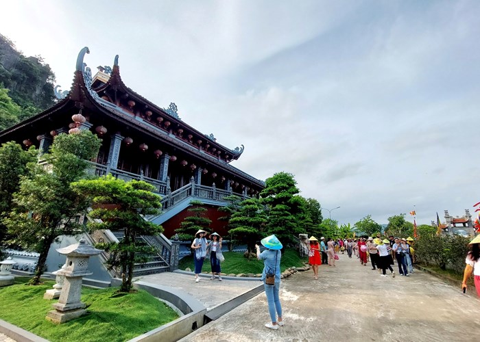 Ngắm mùa vàng rực rỡ ở Tam Cốc- Tràng An - Anh 5