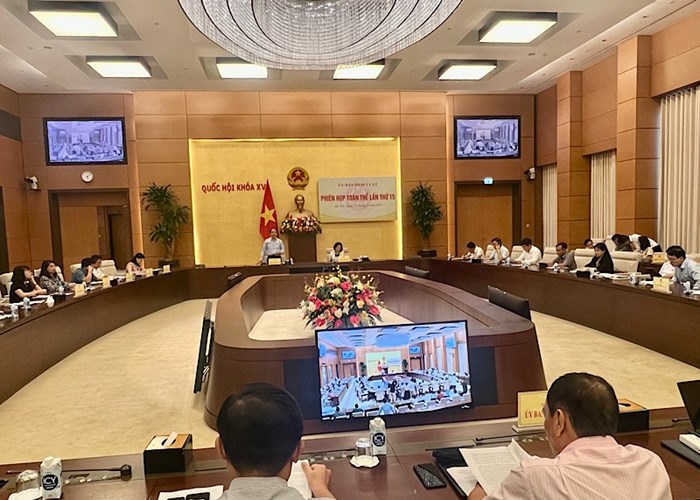 Thẩm tra dự thảo Nghị quyết của Quốc hội về việc lấy phiếu tín nhiệm, bỏ phiếu tín nhiệm - Anh 2