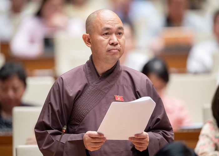 Tự hào về truyền thống văn hóa, nghĩa tình và sự kiên cường của người Việt Nam trong phòng, chống dịch Covid-19 - Anh 2