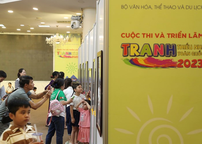 HLV Park Hang Seo giao lưu với các em nhỏ tại Ngày hội Thế giới tuổi thơ - Anh 10
