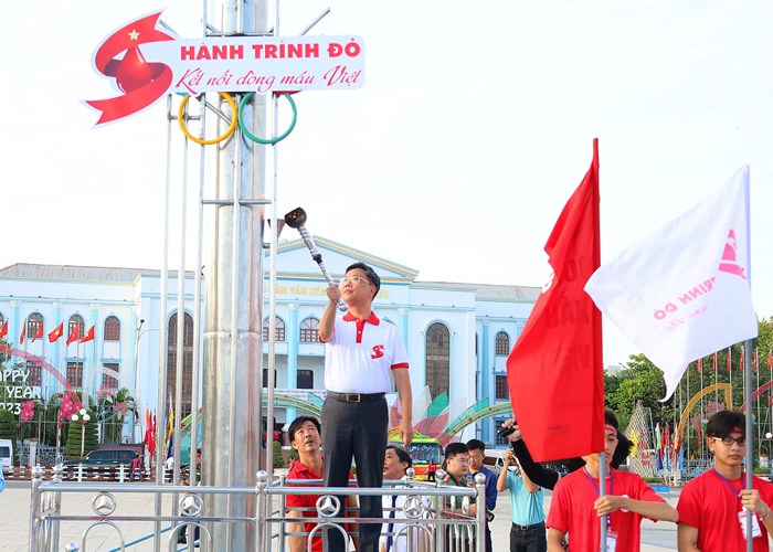 Khởi động Hành trình Đỏ toàn quốc lần thứ XI năm 2023 - Anh 3