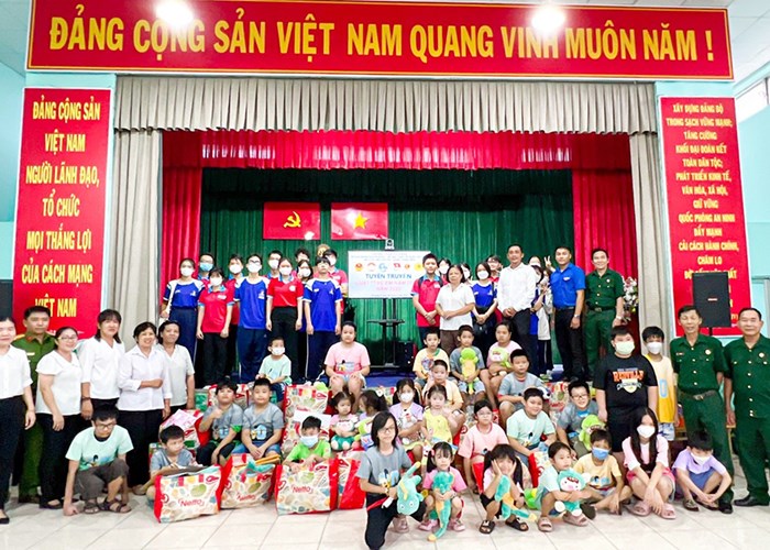 TP.HCM: Nhiều hoạt động thiết thực và ý nghĩa dành cho trẻ em dịp hè - Anh 1