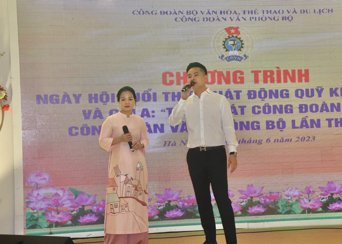 Phát động Quỹ khuyến học Văn phòng Bộ VHTTDL - Anh 12
