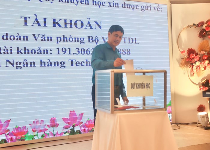 Phát động Quỹ khuyến học Văn phòng Bộ VHTTDL - Anh 3