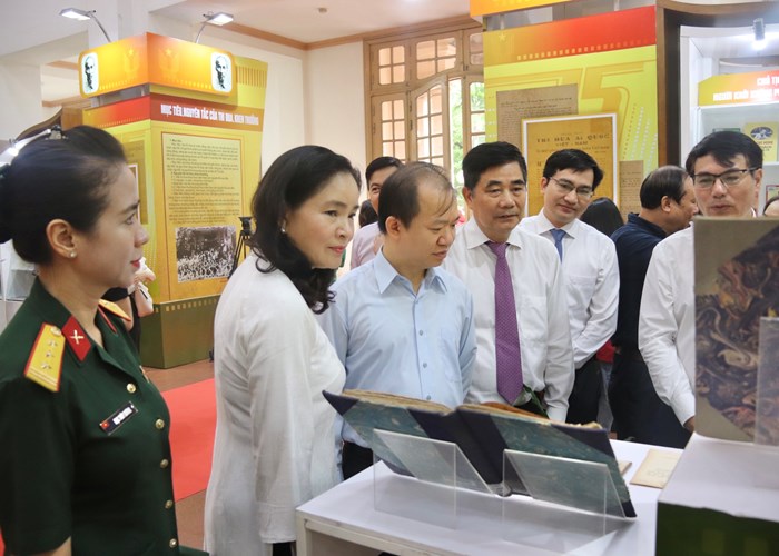 “Vang mãi Lời kêu gọi thi đua ái quốc” - Anh 4