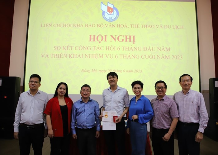 Liên Chi hội Nhà báo Bộ VHTTDL: Dồn lực tổ chức thành công Giải Báo chí Vì sự nghiệp phát triển VHTTDL lần thứ nhất - Anh 4