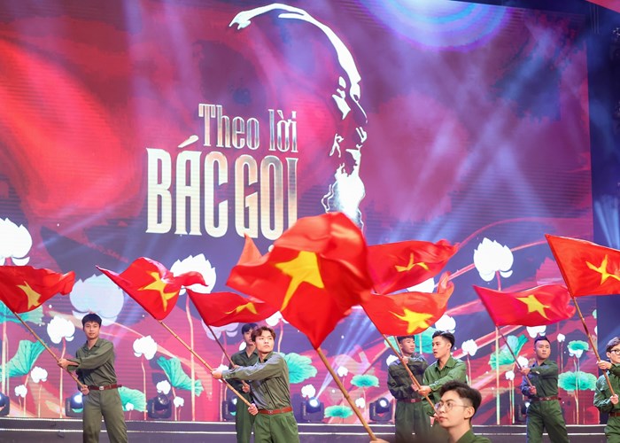Thủ tướng: Tích cực đổi mới nội dung, hình thức, phương pháp tổ chức công tác thi đua, khen thưởng - Anh 7