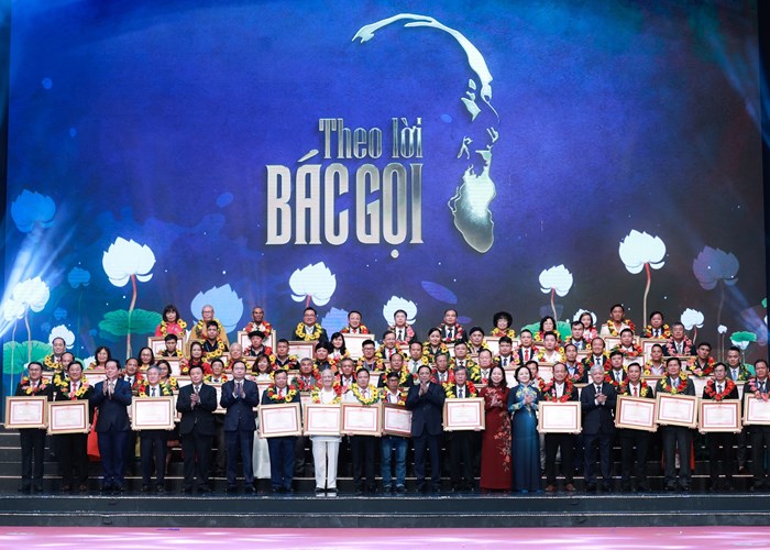 Thủ tướng: Tích cực đổi mới nội dung, hình thức, phương pháp tổ chức công tác thi đua, khen thưởng - Anh 2