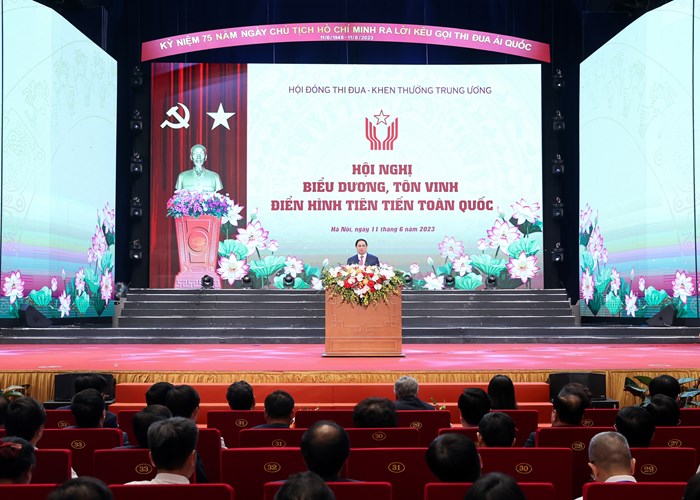 Thủ tướng: Tích cực đổi mới nội dung, hình thức, phương pháp tổ chức công tác thi đua, khen thưởng - Anh 1