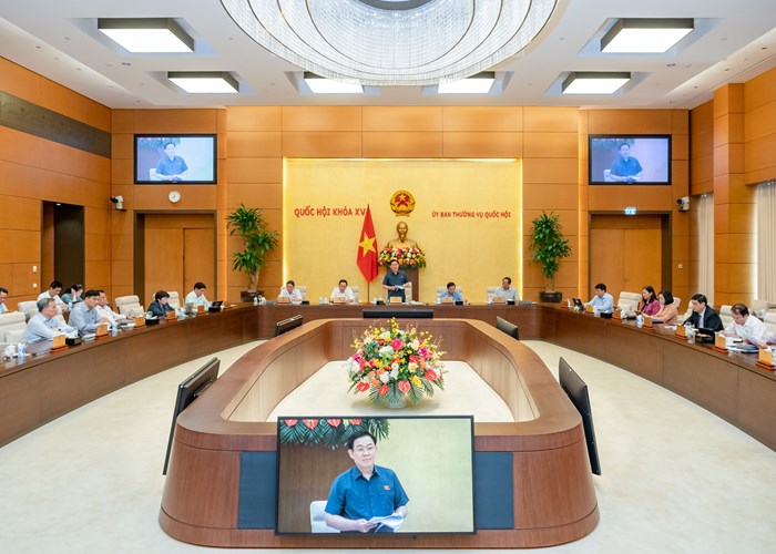 Uỷ ban Thường vụ Quốc hội sẽ cho ý kiến hai dự án luật liên quan đến xuất, nhập cảnh - Anh 2