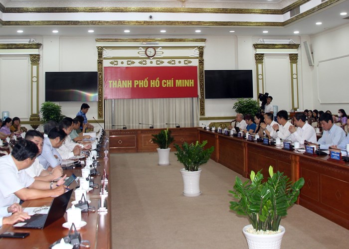 Đoàn công tác Bộ GD&ĐT làm việc về chuẩn bị thi tốt nghiệp THPT tại TP.HCM - Anh 1