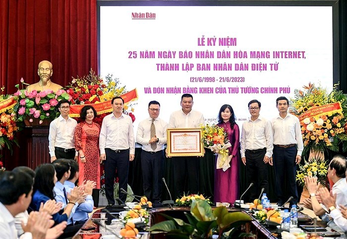25 năm Báo Nhân Dân điện tử hòa mạng Internet:  Nhân Dân điện tử tiên phong trong chuyển đổi số, chiến lược đa nền tảng - Anh 6