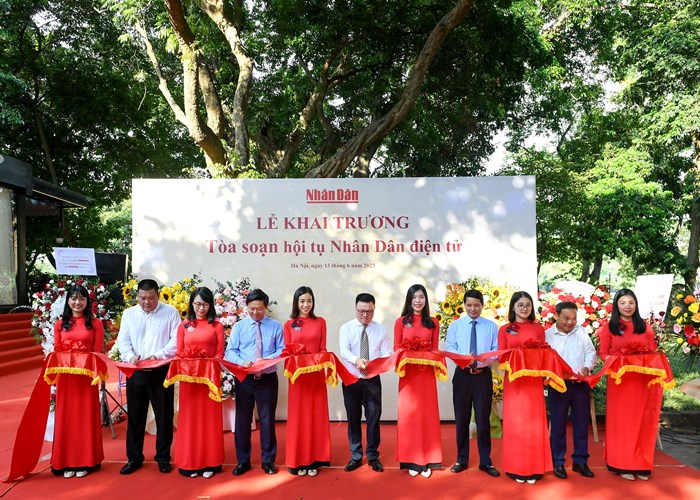 25 năm Báo Nhân Dân điện tử hòa mạng Internet:  Nhân Dân điện tử tiên phong trong chuyển đổi số, chiến lược đa nền tảng - Anh 1