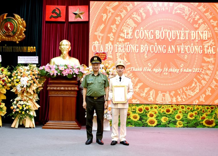 Bổ nhiệm Phó giám đốc Công an tỉnh Thanh Hóa - Anh 1