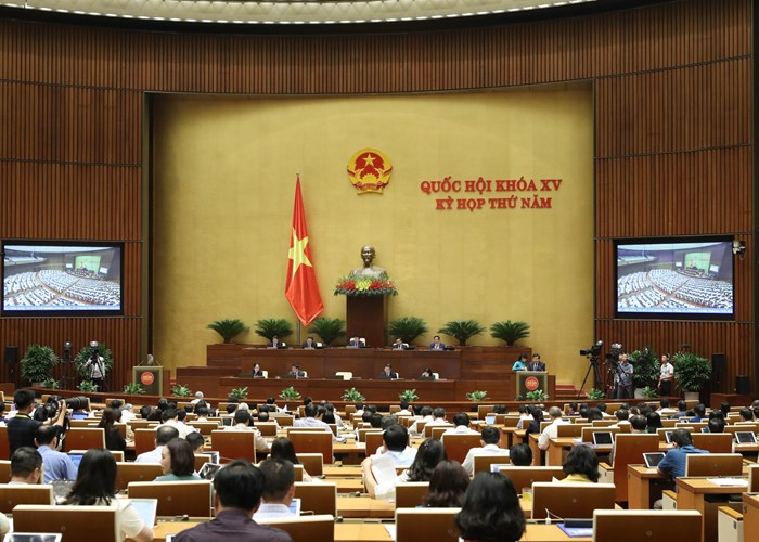 Tuần làm việc cuối cùng của Kỳ họp thứ 5, Quốc hội khóa XV: Thông qua hai luật liên quan đến xuất, nhập cảnh - Anh 1