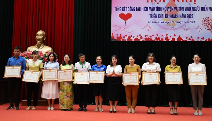 Thanh Hoá: Tôn vinh tập thể, cá nhân có thành tích trong công tác hiến máu tình nguyện - Anh 1