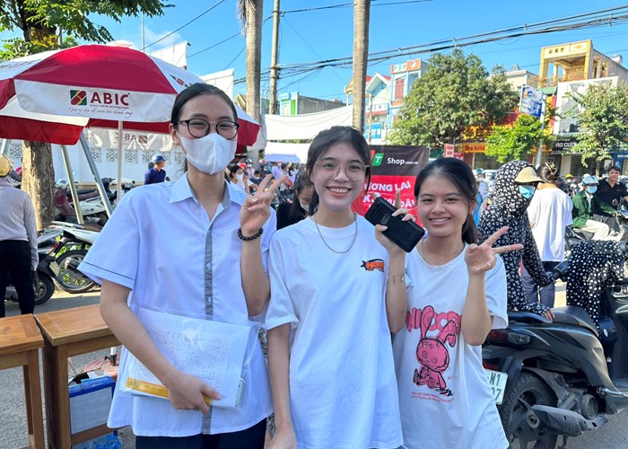 Kỳ thi tốt nghiệp THPT năm 2023: Đề Toán có độ phân hóa cao - Anh 1