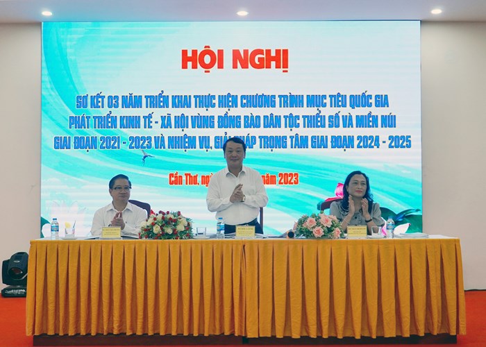 Đẩy nhanh tiến độ triển khai Chương trình mục tiêu quốc gia vùng dân tộc thiểu số và miền núi - Anh 2