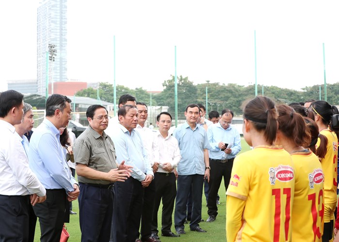 Thủ tướng Phạm Minh Chính: Kế thừa truyền thống vẻ vang của dân tộc, đội tuyển nữ hãy lên đường với tinh thần và quyết tâm cao nhất - Anh 3