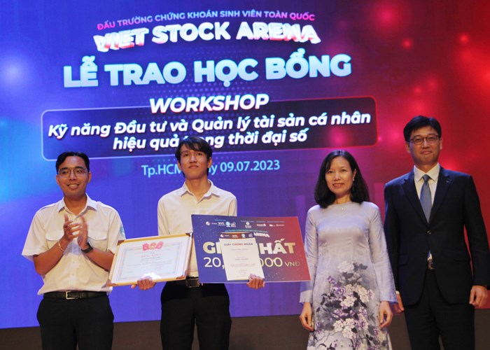 Hơn 3.200 thí sinh tham gia Cuộc thi Đấu trường chứng khoán sinh viên toàn quốc - Anh 1
