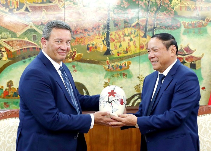 Bộ trưởng Nguyễn Văn Hùng: Tăng cường quan hệ hữu nghị Việt - Pháp bằng văn hoá và từ văn hoá - Anh 3