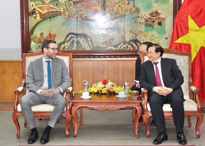 Việt Nam – Vương quốc Anh: Hướng tới tổ chức các sự kiện văn hoá, nghệ thuật kỷ niệm 50 năm thiết lập quan hệ ngoại giao - Anh 1