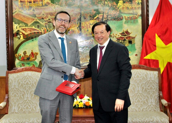 Việt Nam – Vương quốc Anh: Hướng tới tổ chức các sự kiện văn hoá, nghệ thuật kỷ niệm 50 năm thiết lập quan hệ ngoại giao - Anh 2