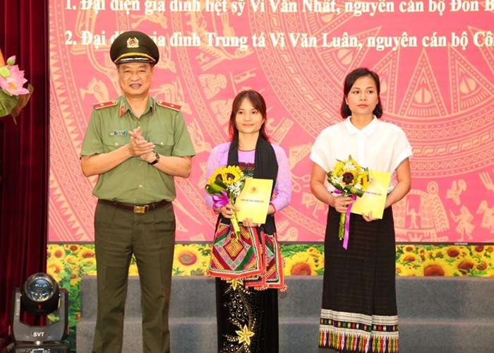 Thanh Hóa tuyên dương 47 tập thể, cá nhân điển hình trong công tác phòng, chống ma túy - Anh 3