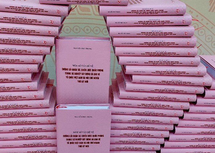 Giới thiệu cuốn sách của Tổng Bí thư Nguyễn Phú Trọng về đường lối quân sự, chiến lược quốc phòng - Anh 2