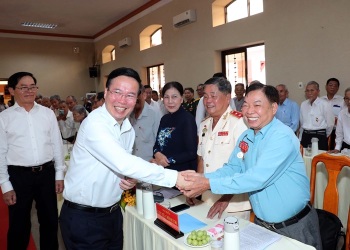 Chủ tịch nước: Cựu tù chính trị Côn Đảo “sống trong tù thì kiên trung bất khuất, sống ngoài đời thì tình nghĩa thủy chung” - Anh 3