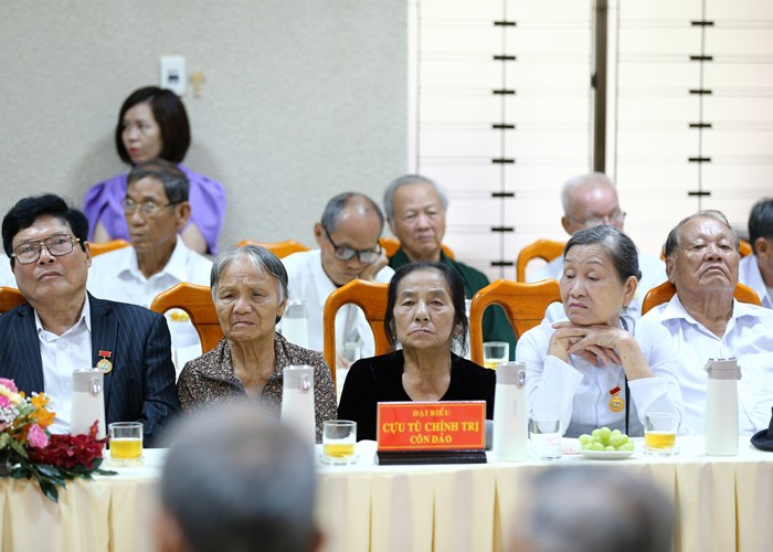 Chủ tịch nước: Cựu tù chính trị Côn Đảo “sống trong tù thì kiên trung bất khuất, sống ngoài đời thì tình nghĩa thủy chung” - Anh 9