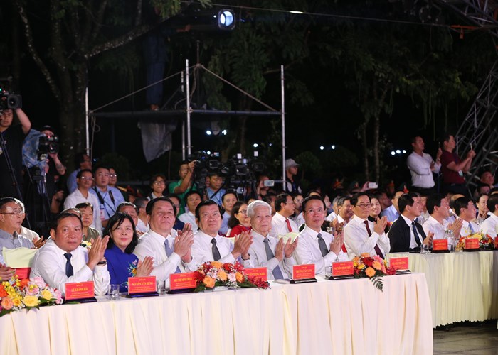 Cầu truyền hình “Bản hùng ca bất diệt”: Khúc tráng ca từ nơi các Anh, Chị yên nghỉ! - Anh 1