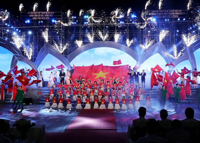 Cầu truyền hình “Bản hùng ca bất diệt”: Khúc tráng ca từ nơi các Anh, Chị yên nghỉ! - Anh 17
