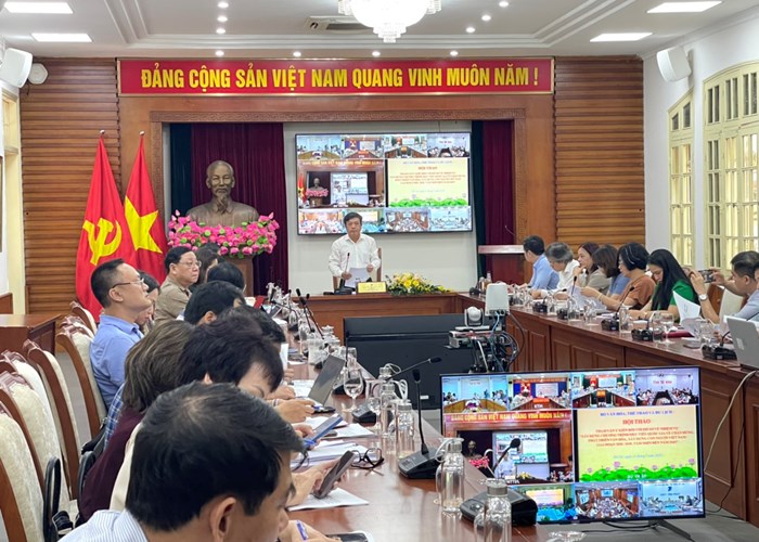 Khẳng định sự cần thiết xây dựng Chương trình mục tiêu quốc gia chấn hưng, phát triển văn hoá - Anh 1