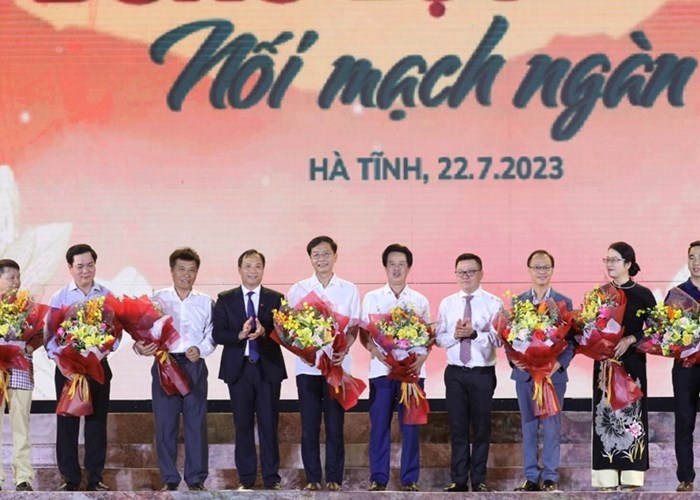 Xúc động với Chương trình nghệ thuật “Cõi thiêng Đồng Lộc - nối mạch ngàn năm