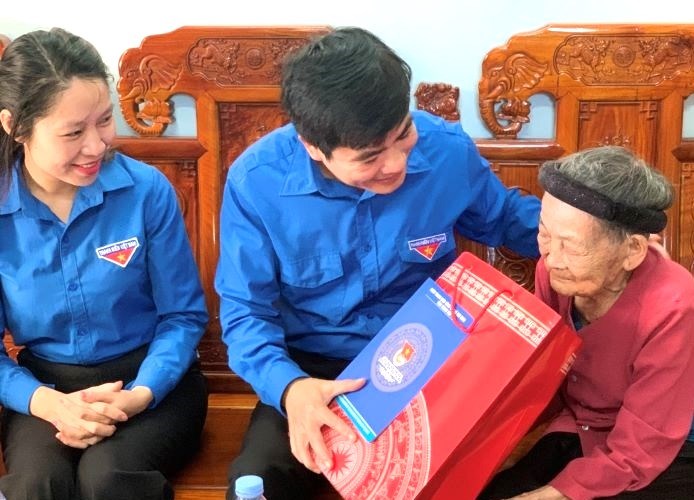 Thanh Hóa: Nhiều hoạt động ý nghĩa tri ân người có công với cách mạng - Anh 6