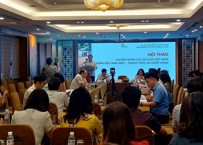 Yêu cầu cấp bách phát triển nhân lực du lịch trong bối cảnh mới - Anh 1