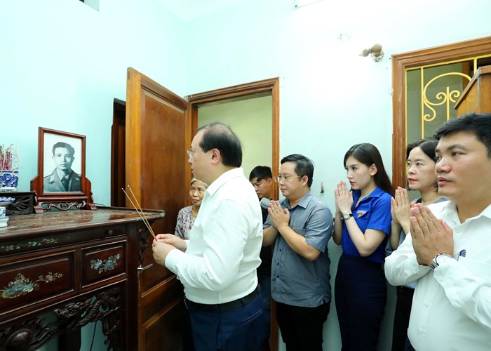 Bộ VHTTDL: Nhiều hoạt động tri ân, đền ơn đáp nghĩa - Anh 11