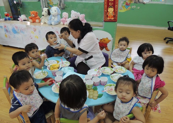 Cả nước còn thiếu trên 51.300 giáo viên mầm non, trường lớp chưa đáp ứng yêu cầu - Anh 1