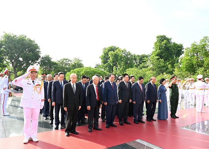 Lãnh đạo Đảng, Nhà nước tưởng niệm các Anh hùng liệt sĩ - Anh 2
