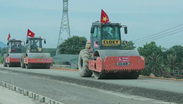 Nỗ lực để thông xe cao tốc Bắc - Nam đoạn qua Thanh Hóa dịp 2.9 - Anh 2