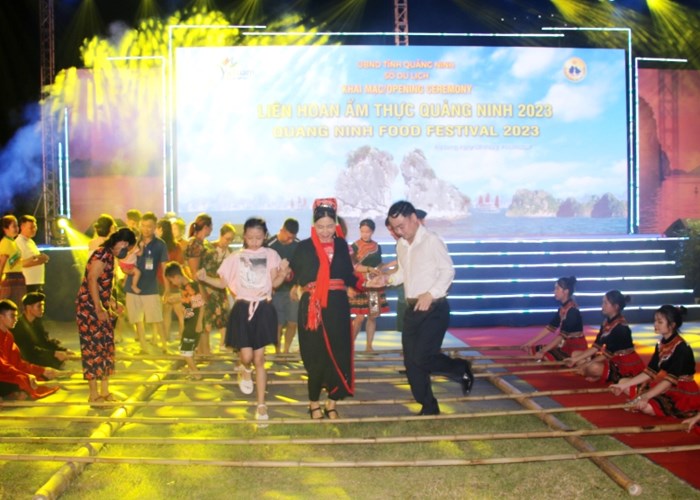 200 gian hàng tham gia Liên hoan ẩm thực Quảng Ninh năm 2023 - Anh 3