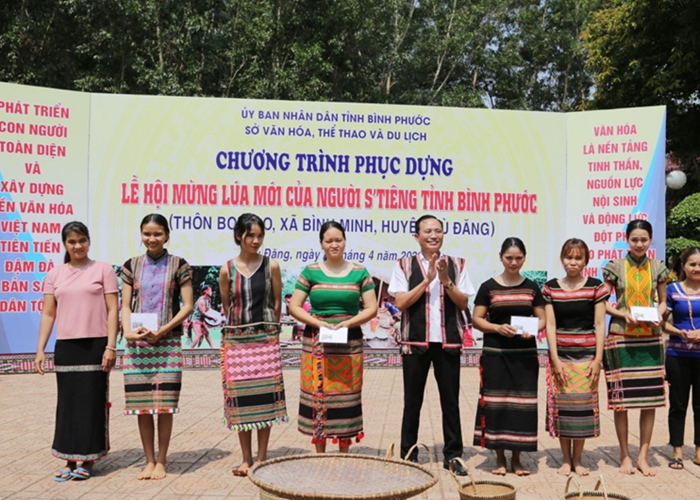 Bình Phước: Lần đầu tiên tổ chức Hội nghị Văn hóa trên quy mô toàn tỉnh - Anh 2