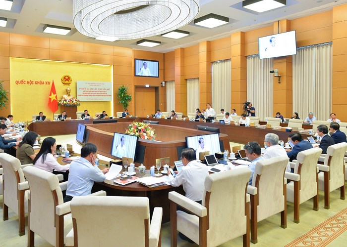 Chủ tịch Quốc hội: Chương trình giáo dục phổ thông mới được xây dựng công phu, nghiêm túc - Anh 4