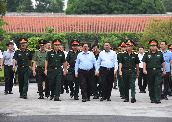 Thủ tướng: Phát huy hơn nữa giá trị lịch sử, văn hóa của Lăng Bác và các di tích trong Cụm Di tích lịch sử văn hóa Ba Đình - Anh 2