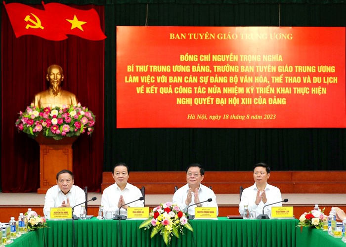Nửa nhiệm kỳ triển khai Nghị quyết Đại hội XIII của Đảng về xây dựng, phát triển văn hoá, con người Việt Nam: Hiện thực hoá khát vọng xây dựng đất nước hùng cường - Anh 2
