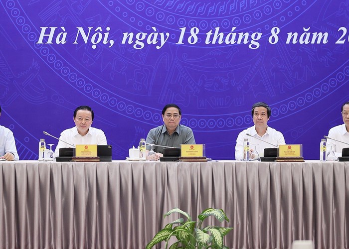 Thủ tướng: Xây dựng, bổ sung chế độ đãi ngộ phù hợp đối với ngũ giáo viên - Anh 1