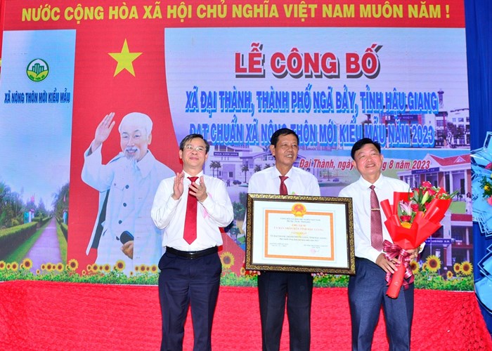 Hậu Giang: Xã Đại Thành đạt chuẩn nông thôn mới kiểu mẫu đầu tiên của tỉnh - Anh 1