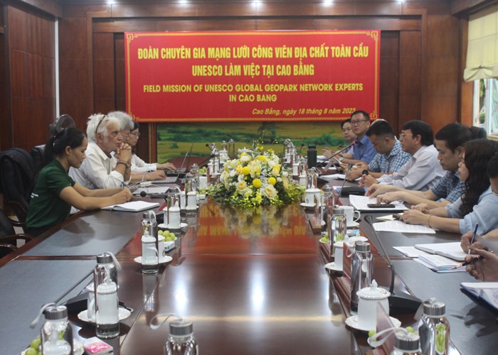 Khởi động Hội nghị quốc tế mạng lưới Công viên địa chất toàn cầu UNESCO năm 2024 - Anh 1